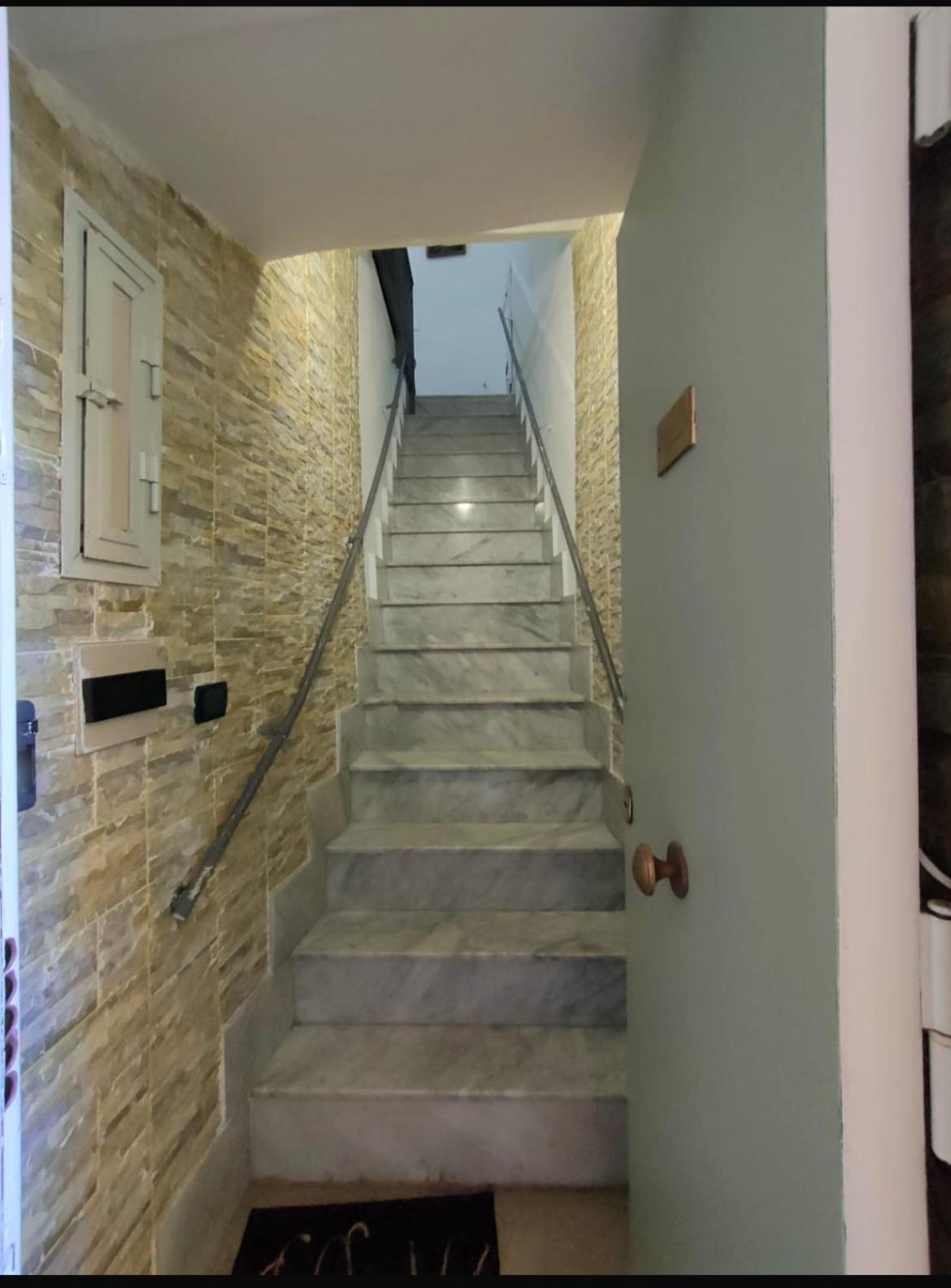 Mari Mari Apartment Napoli Bagian luar foto