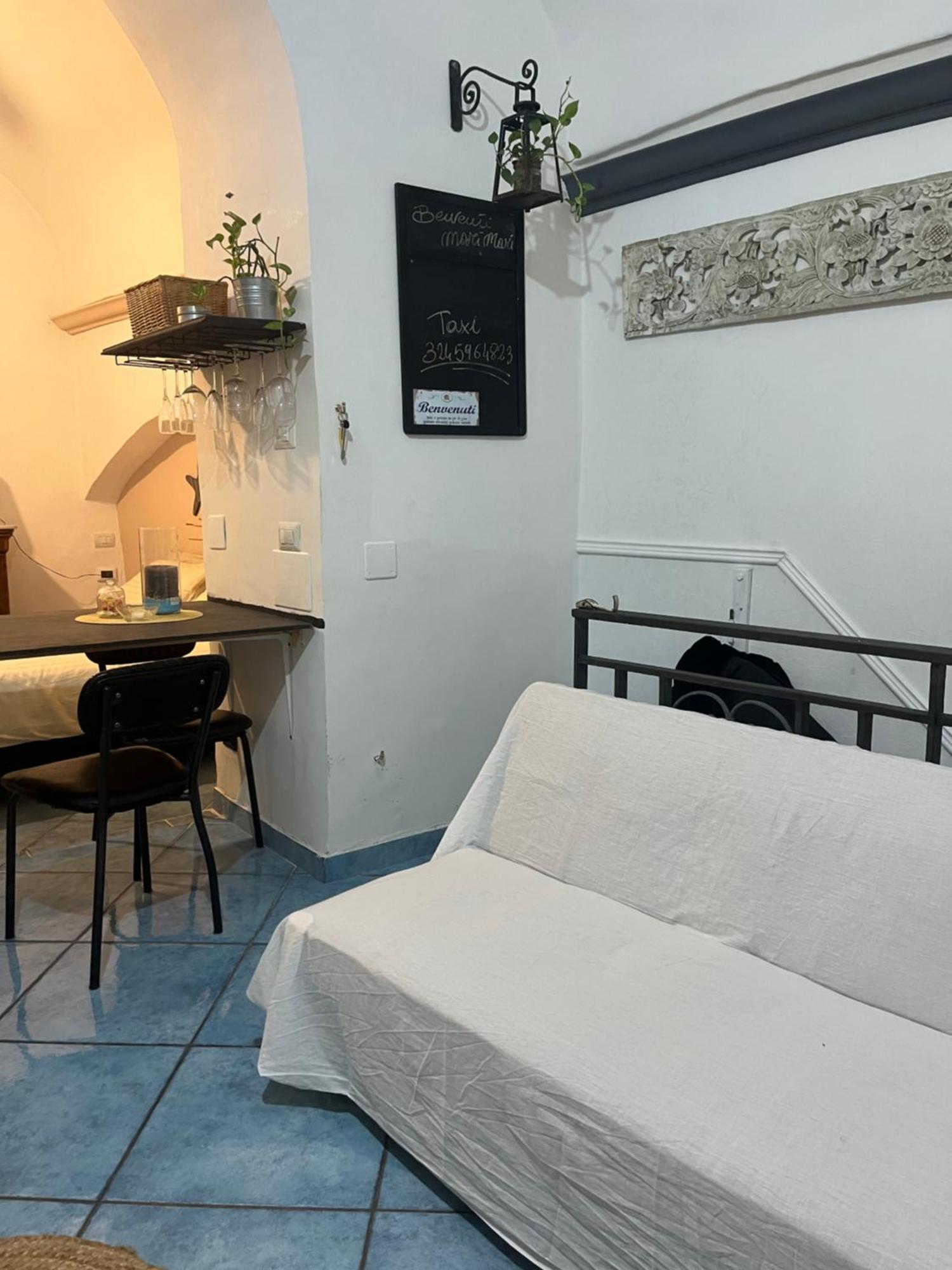 Mari Mari Apartment Napoli Bagian luar foto