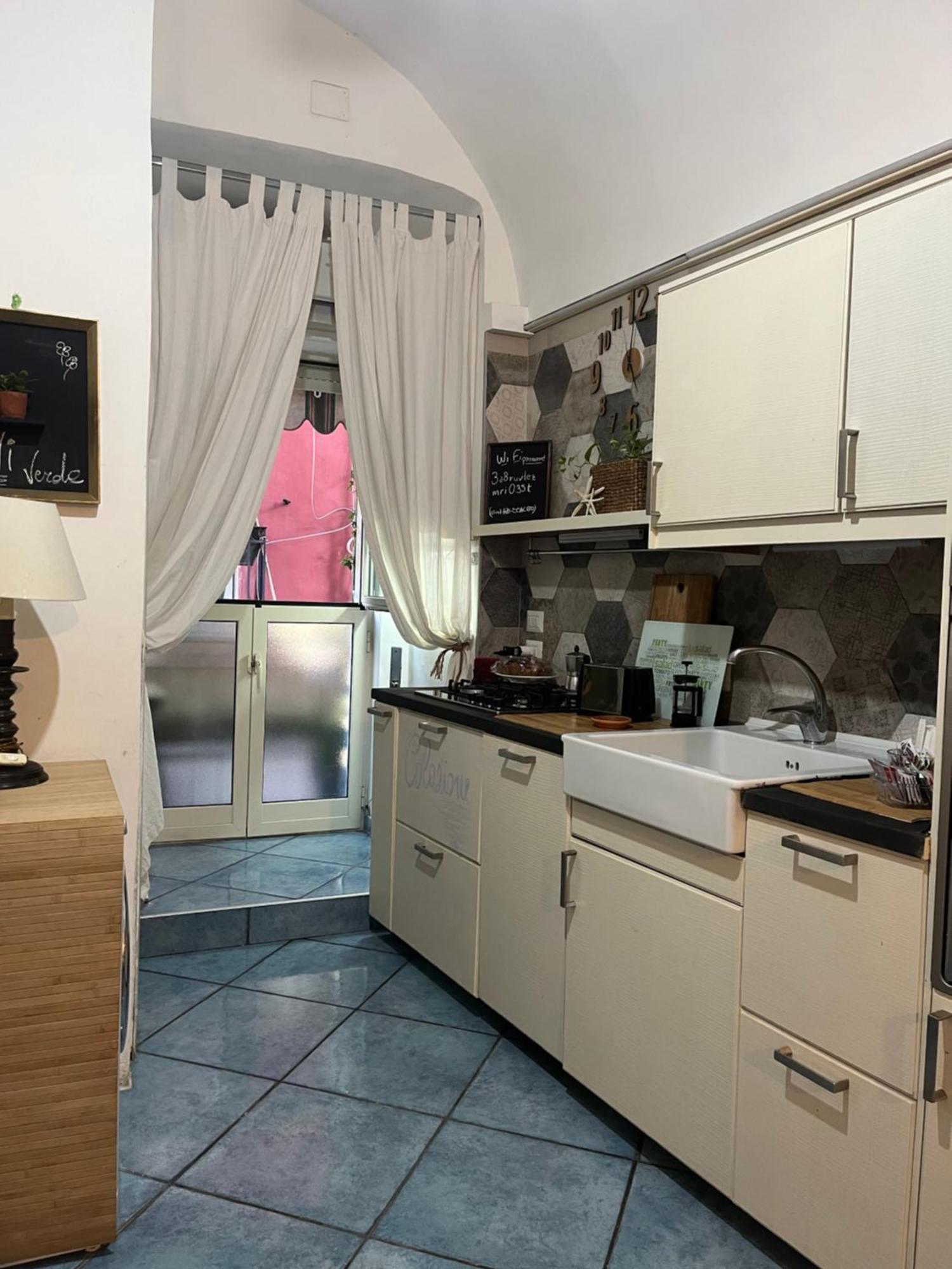 Mari Mari Apartment Napoli Bagian luar foto
