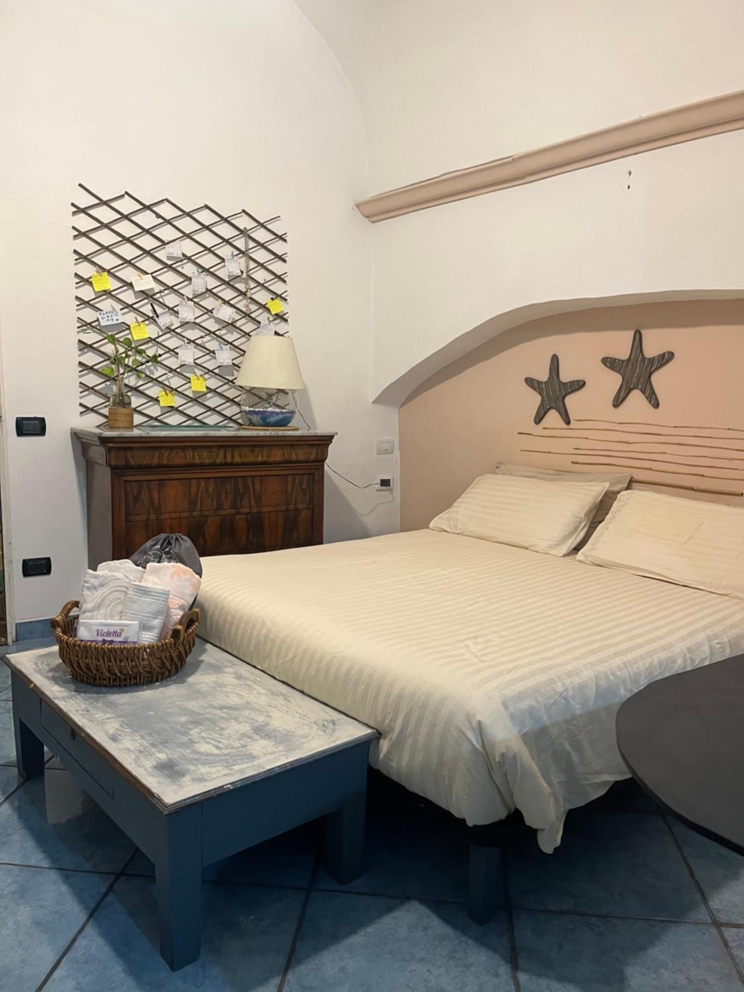 Mari Mari Apartment Napoli Bagian luar foto